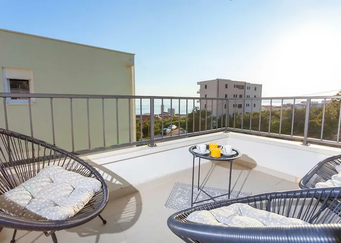 Frane דירה מאקרסקה