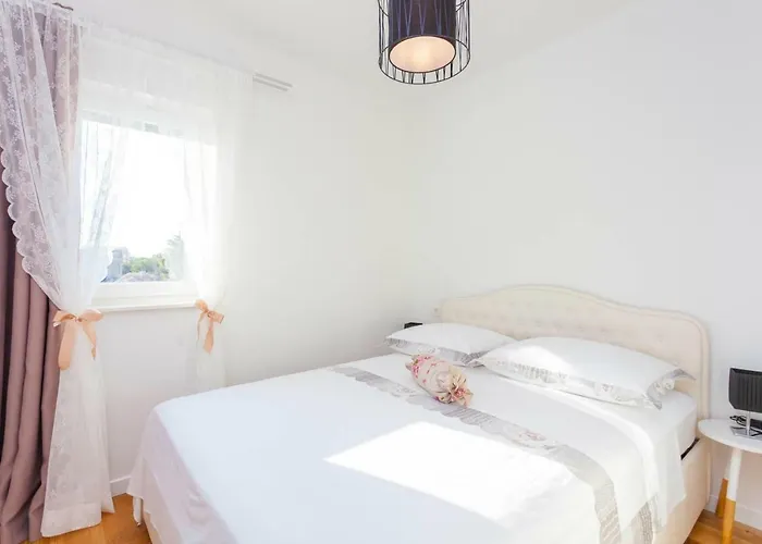 Frane מאקרסקה