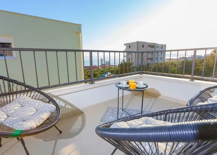 Frane דירה מאקרסקה